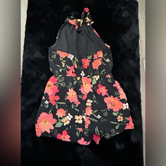 Floral Print Halter Romper - Large - Bright, Vibrant Summer Style - Picture 4 of 12